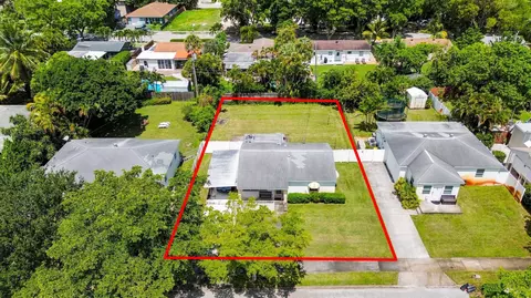 933 Upland Rd, West Palm Beach, FL 33401