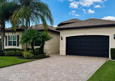 8202 Alpine Ridge Rd, Boynton Beach, FL 33473
