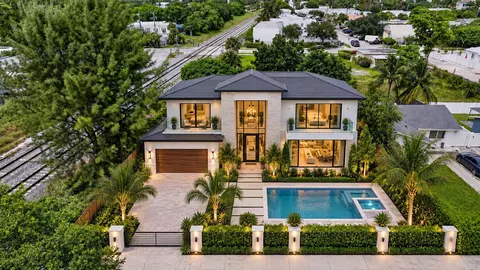 115 SE 5th St, Delray Beach, FL 33483