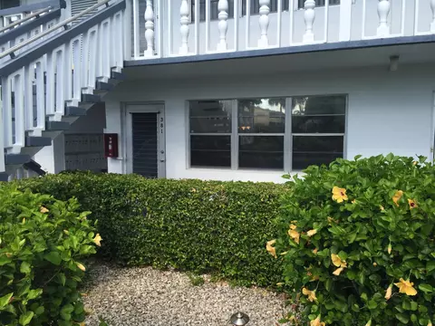 381 Windsor Q #381, West Palm Beach, FL 33417