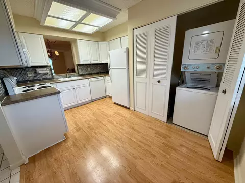 2212 S Cypress Bend Dr #303, Pompano Beach, FL 33069
