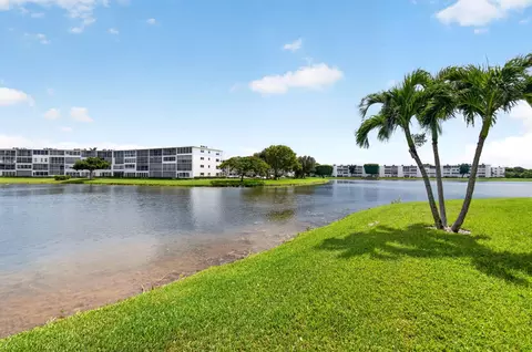 View/Area - 4044 Wolverton C, Boca Raton, FL 33434 photo 4 of 20