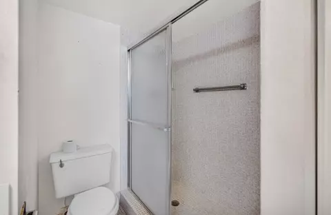 Bath - 4044 Wolverton C, Boca Raton, FL 33434 photo 2 of 7