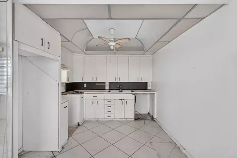 Kitchen - 4044 Wolverton C, Boca Raton, FL 33434 photo 2 of 3