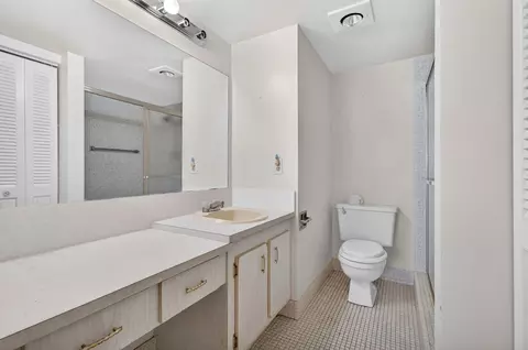 Bath - 4044 Wolverton C, Boca Raton, FL 33434 photo 1 of 7