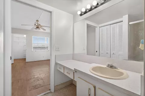 Bath - 4044 Wolverton C, Boca Raton, FL 33434 photo 4 of 7