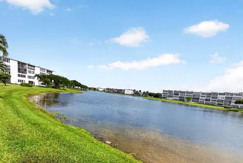 View/Area - 4044 Wolverton C, Boca Raton, FL 33434 photo 3 of 21