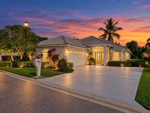 7592 Ironbridge Cir, Delray Beach, FL 33446