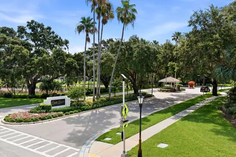 508 E Tall Oaks Dr, Palm Beach Gardens, FL 33410