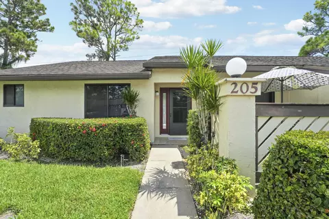 205 Star Clusters Ct, Royal Palm Beach, FL 33411