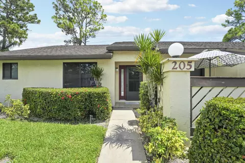 205 Star Clusters Ct, Royal Palm Beach, FL 33411