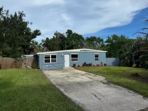 2504 Rolyat St, Fort Pierce, FL 34947