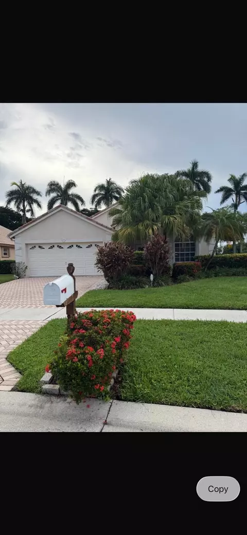 1951 Oak Berry Cir, Wellington, FL 33414