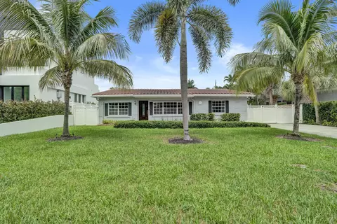 Exterior - 3207 Leigh Rd, Pompano Beach, FL 33062 photo 4 of 13