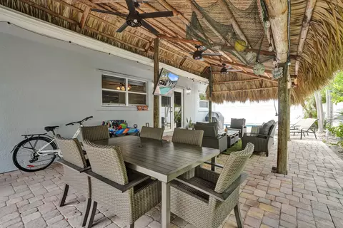 Exterior - 3207 Leigh Rd, Pompano Beach, FL 33062 photo 6 of 13