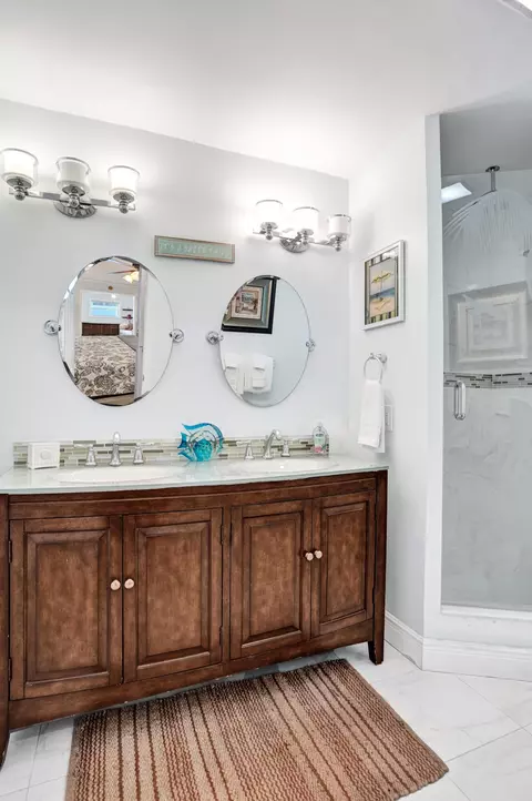 Bath - 3207 Leigh Rd, Pompano Beach, FL 33062 photo 5 of 8