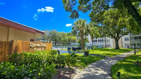 2650 NW 49th Ave #318, Lauderdale Lakes, FL 33313