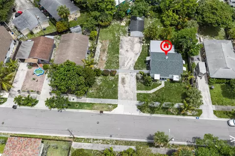 1007 Charles St, West Palm Beach, FL 33401