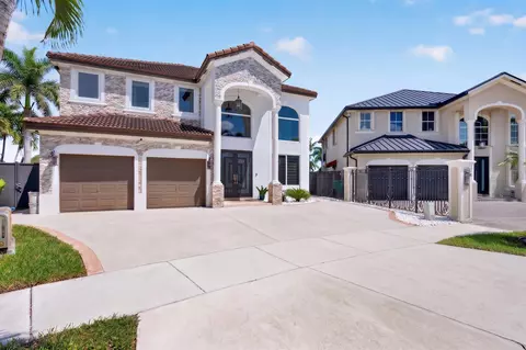 16401 SW 78th Ter, Miami, FL 33193