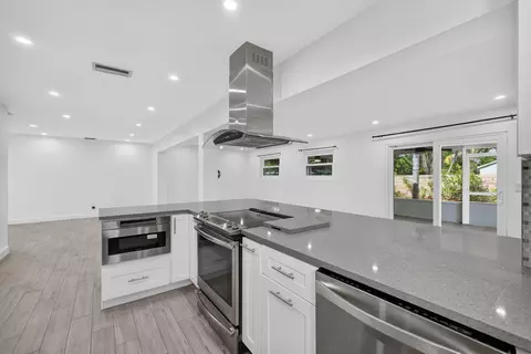 Kitchen - 502 Circle E, Jupiter, FL 33458 photo 2 of 4