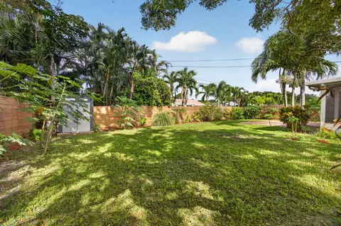 Exterior - 502 Circle E, Jupiter, FL 33458 photo 8 of 8