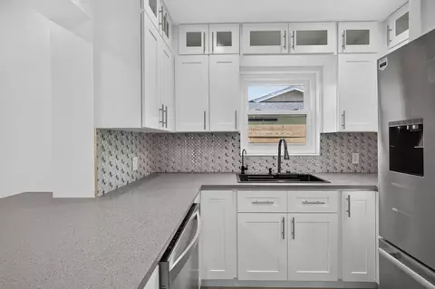 Kitchen - 502 Circle E, Jupiter, FL 33458 photo 4 of 4