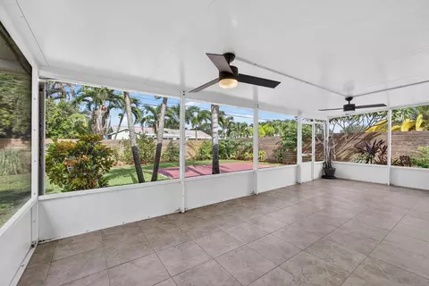 Exterior - 502 Circle E, Jupiter, FL 33458 photo 3 of 8