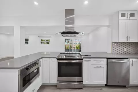 Kitchen - 502 Circle E, Jupiter, FL 33458 photo 3 of 4
