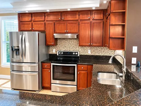 Kitchen - 4760 Sierra Ln, Coconut Creek, FL 33073 photo 1 of 5