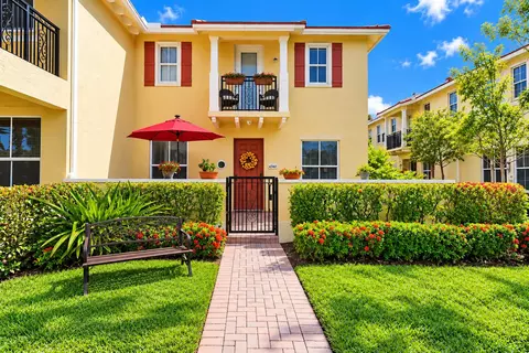 Exterior - 4760 Sierra Ln, Coconut Creek, FL 33073 photo 2 of 2