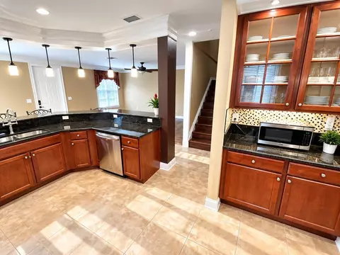 Kitchen - 4760 Sierra Ln, Coconut Creek, FL 33073 photo 2 of 5