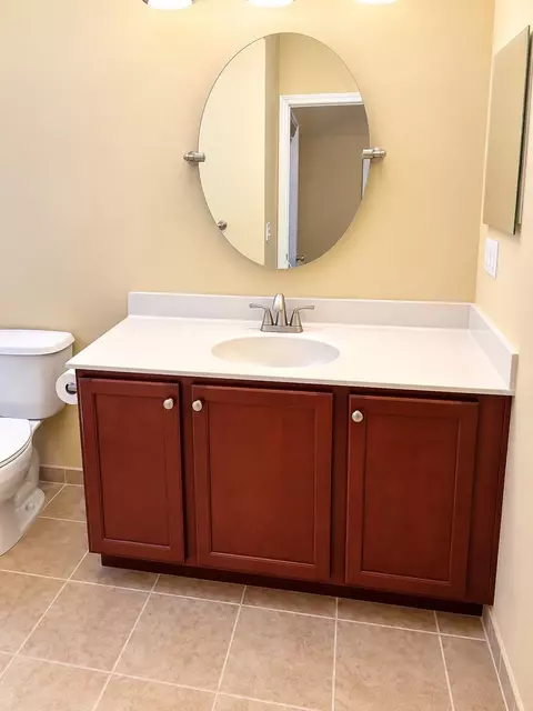 Bath - 4760 Sierra Ln, Coconut Creek, FL 33073 photo 4 of 5