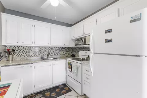 159 Newport J, Deerfield Beach, FL 33442
