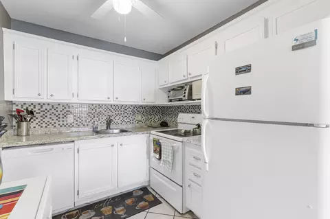 159 Newport J, Deerfield Beach, FL 33442