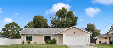 565 SW Cherryhill Rd, Port Saint Lucie, FL 34953