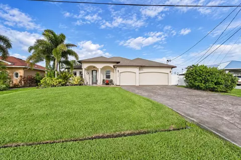 2449 SW Gay Cir, Port Saint Lucie, FL 34953