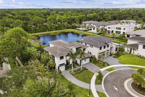 View/Area - 18401 Symphony Ct, Jupiter, FL 33458 photo 8 of 10