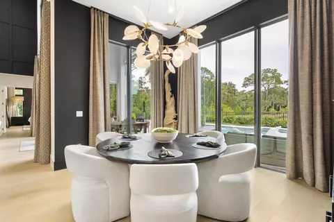 Dining - 18401 Symphony Ct, Jupiter, FL 33458 photo 3 of 7