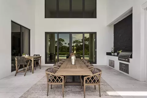 Dining - 18401 Symphony Ct, Jupiter, FL 33458 photo 5 of 7