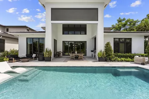 Exterior - 18401 Symphony Ct, Jupiter, FL 33458 photo 18 of 21