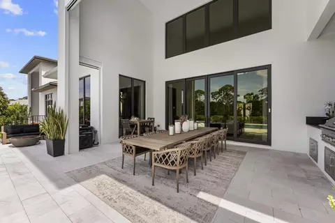 Dining - 18401 Symphony Ct, Jupiter, FL 33458 photo 4 of 7