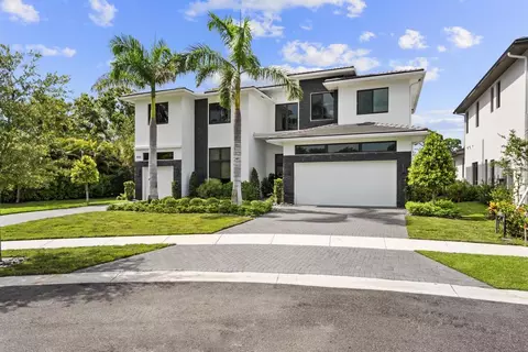 Exterior - 18401 Symphony Ct, Jupiter, FL 33458 photo 4 of 21