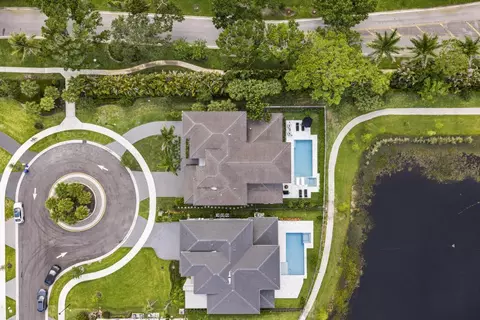 View/Area - 18401 Symphony Ct, Jupiter, FL 33458 photo 3 of 10
