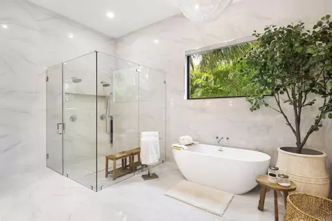 Bath - 18401 Symphony Ct, Jupiter, FL 33458 photo 6 of 6