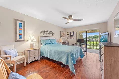 Bedroom - 1302 Pinecrest Cir UNIT C, Jupiter, FL 33458 photo 2 of 3