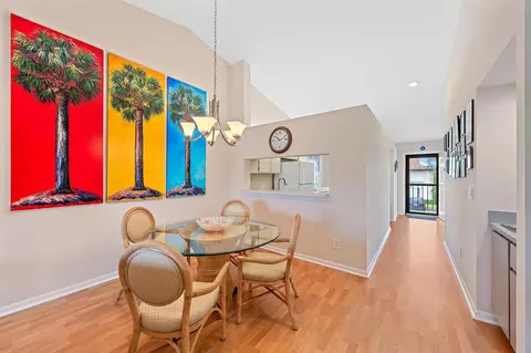 Dining - 1302 Pinecrest Cir UNIT C, Jupiter, FL 33458 photo 1 of 2