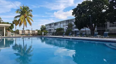 2771 Taft St #302, Hollywood, FL 33020