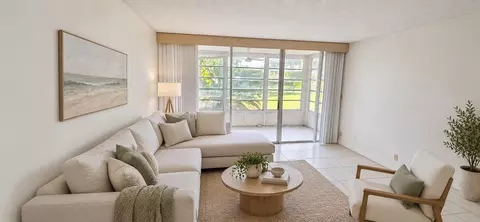 8320 Sands Point Blvd #M207, Tamarac, FL 33321