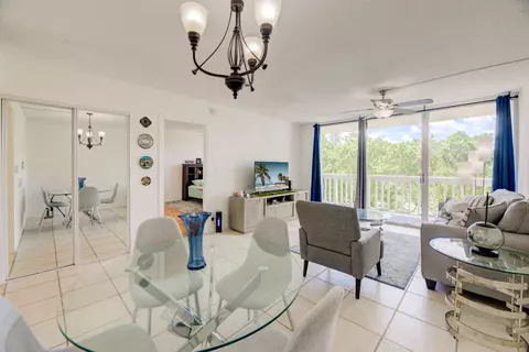 7081 Environ Blvd #343, Lauderhill, FL 33319