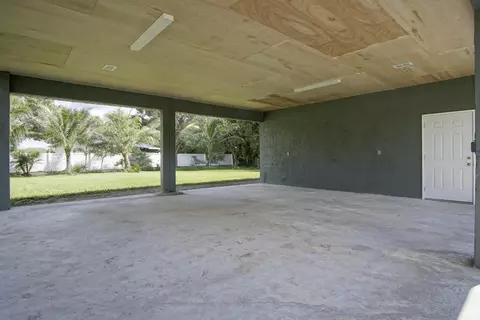Exterior - 2055 SW 3rd St, Okeechobee, FL 34974 photo 2 of 4